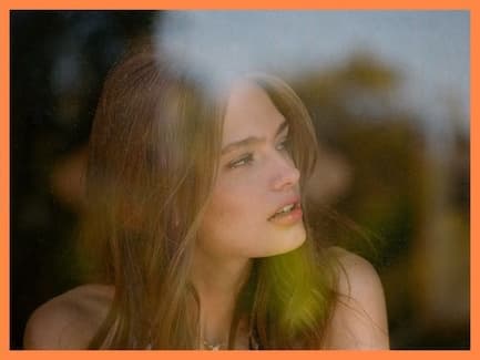 URBAN OUTFITTERS 2
